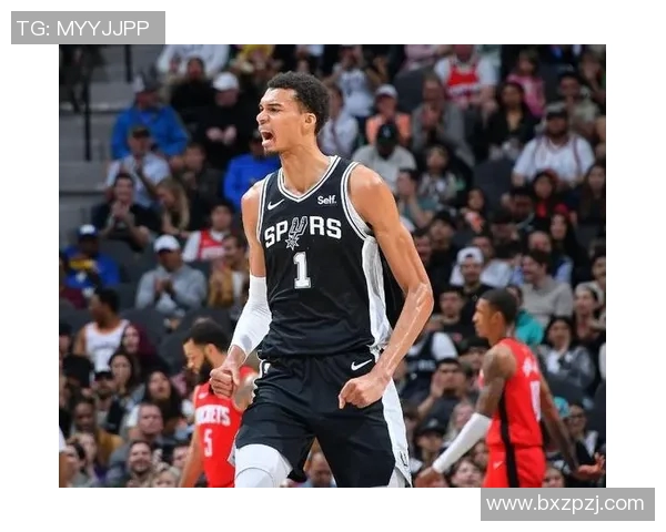 文班亚马亲自揭晓身高秘密光脚状态下竟达七尺四寸