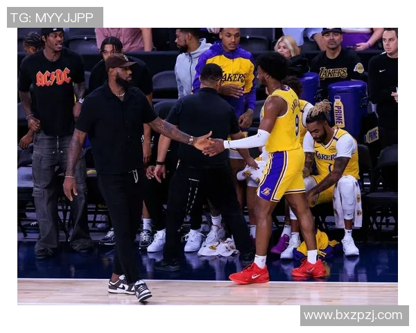 明日湖人客场挑战太阳克莱伯里夫斯与布朗尼因伤缺阵影响战局