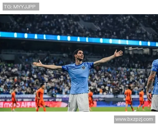 武汉三镇对阵深圳新鹏城半场战报埃杜加西亚再度破门杨一鸣遭遇红牌处罚