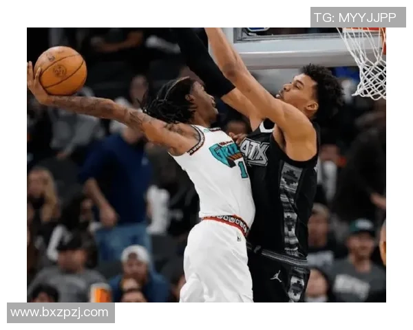 SGA本季两度封盖文班亚马成为历史上第四位多次阻挡他的球员